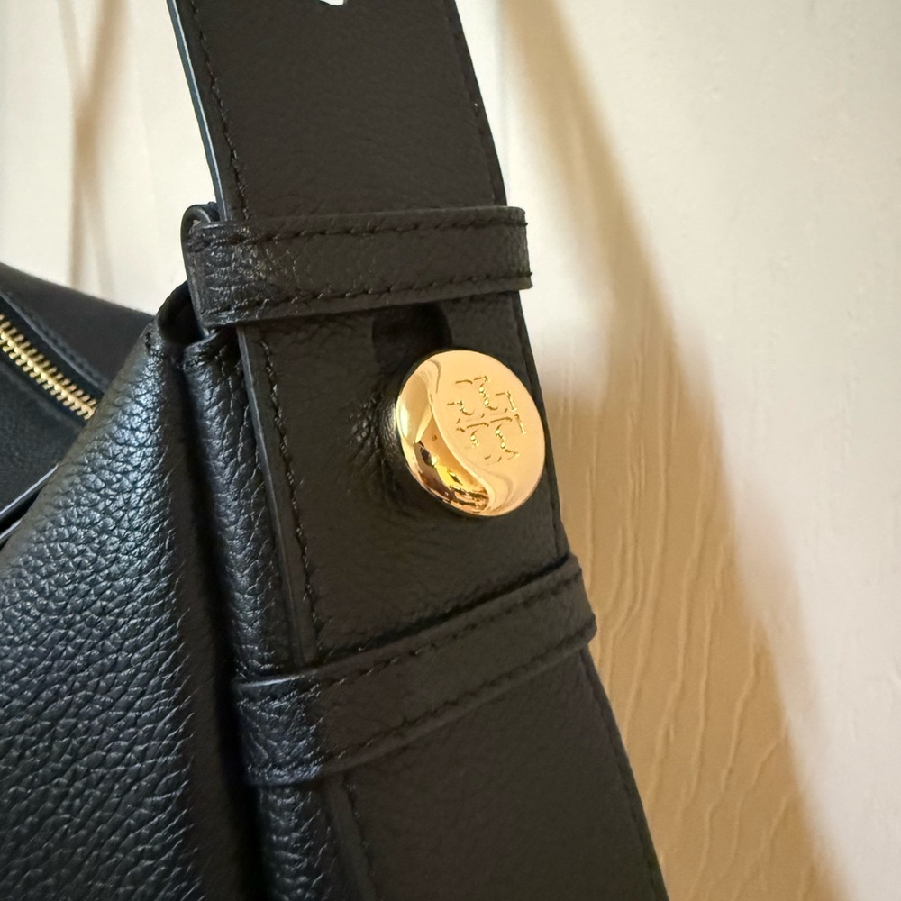 Authentic Tory Burch ROMY Black Shoulder Bag - Picture 8 of 16